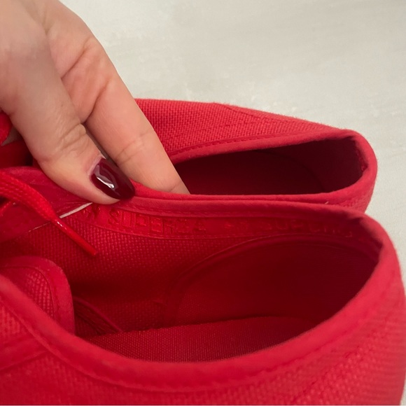 Red Superga sneakers - Picture 3 of 4